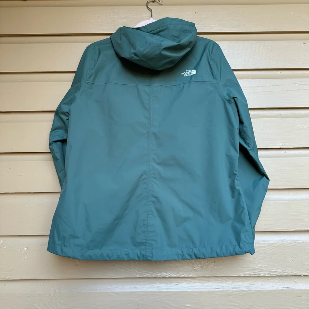 The North Face Green Women's Jacket - Picture 9 of 9